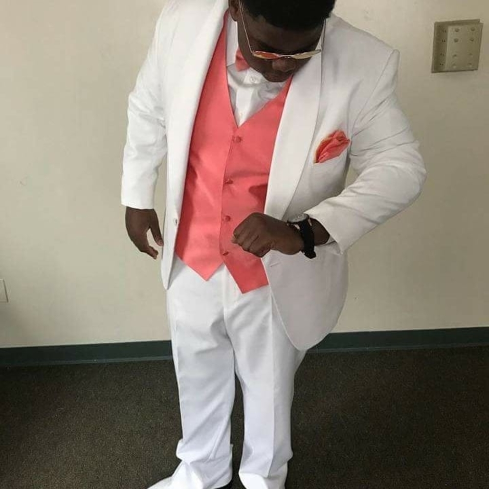 Meet your Posher, Damari